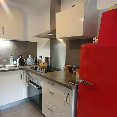A 10 Min A Pied De La Plage De Apartment *
